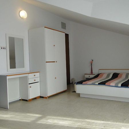 Apartments Majic โตรกีร์ ภายนอก รูปภาพ