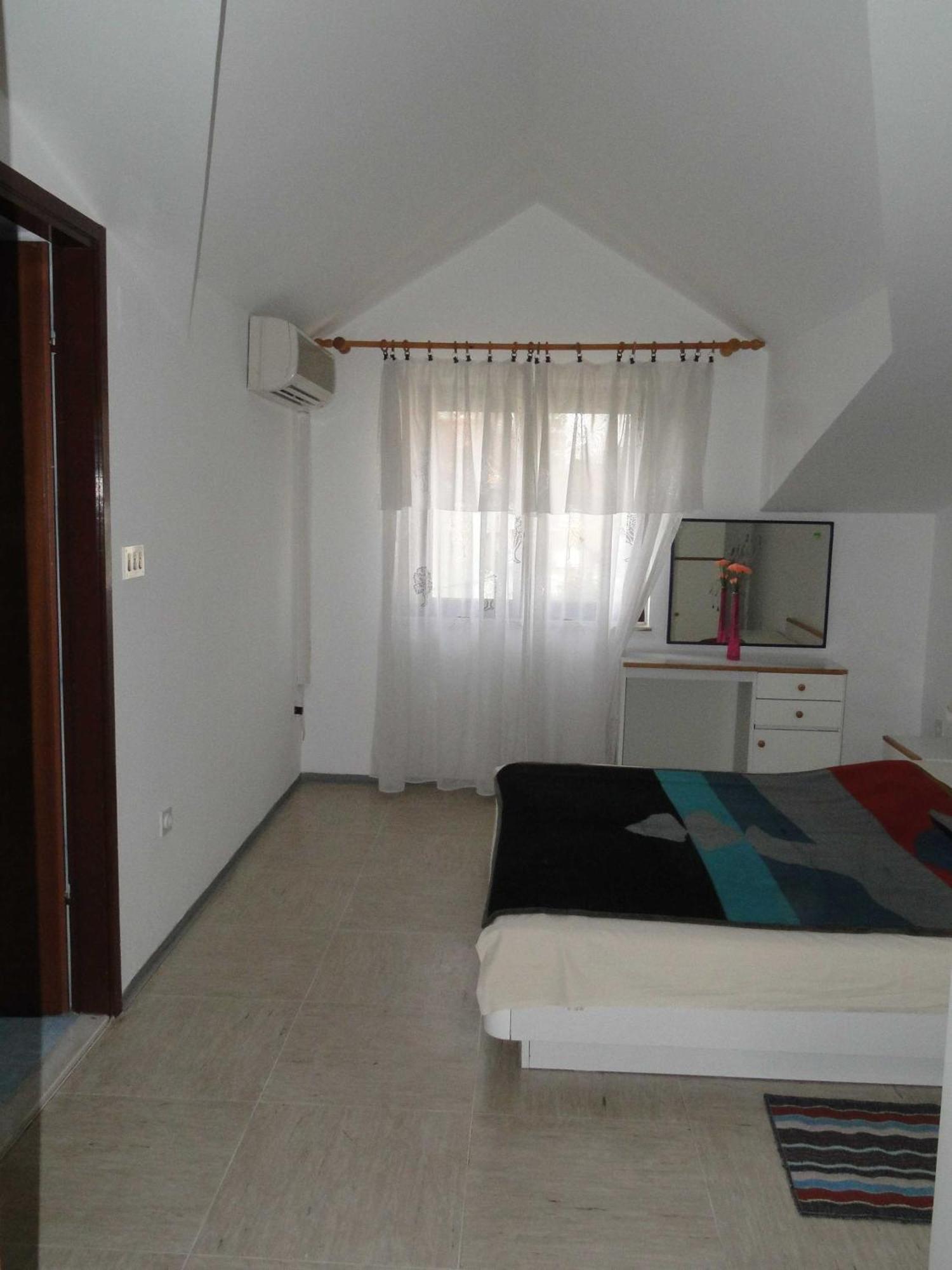 Apartments Majic โตรกีร์ ภายนอก รูปภาพ